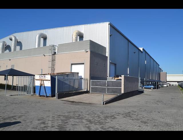 9,261M² WAREHOUSE TO LET IN PAROW INDUSTRIAL