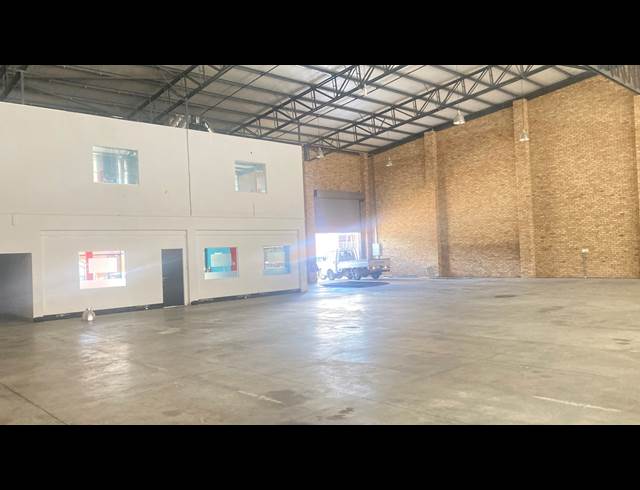 880M² RETAIL TO LET IN NORTH RIDING