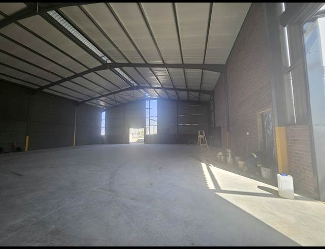 662M² WAREHOUSE TO LET IN KNOPJESLAAGTE