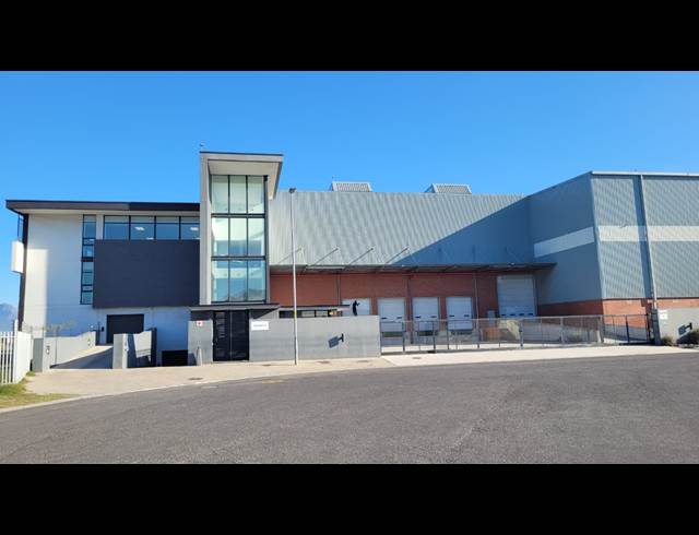 5,418M² WAREHOUSE TO LET IN AIRPORT INDUSTRIA