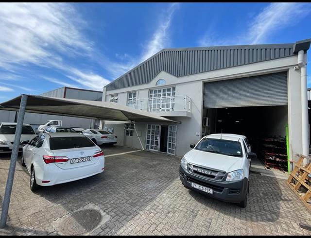 925M² WAREHOUSE TO LET IN STIKLAND INDUSTRIAL