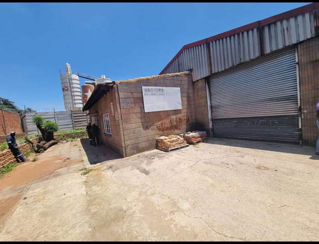 288M² WAREHOUSE RENTED IN VULCANIA