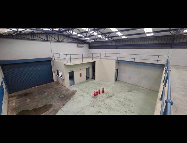 360M² WAREHOUSE TO LET IN RIVERSIDE PARK