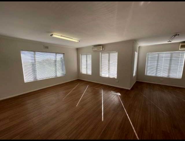 433M² BUILDING TO LET IN VREDEHOEK