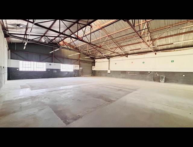 444M² WAREHOUSE TO LET IN ROBERTVILLE