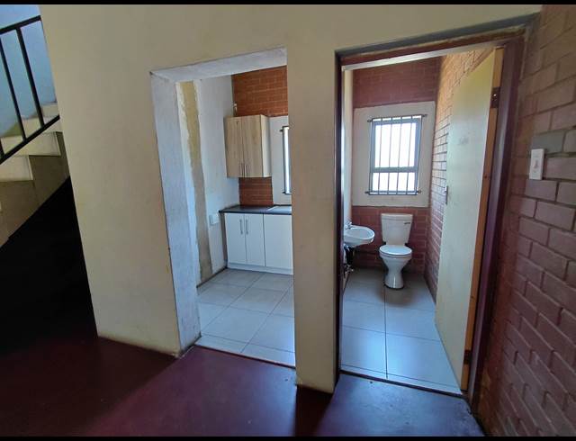 189M² WAREHOUSE TO LET IN CLAYVILLE