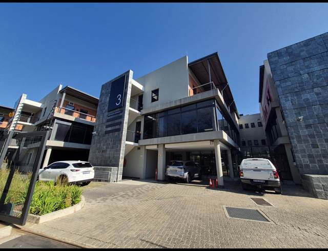725M² OFFICE TO LET IN WAVERLEY