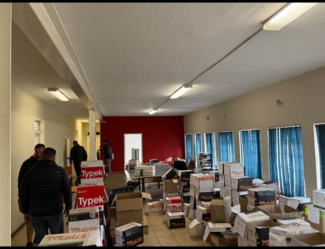2,698M² WAREHOUSE TO LET IN ANDERBOLT