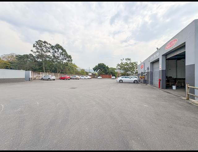 1,485M² WAREHOUSE TO LET IN NEW GERMANY