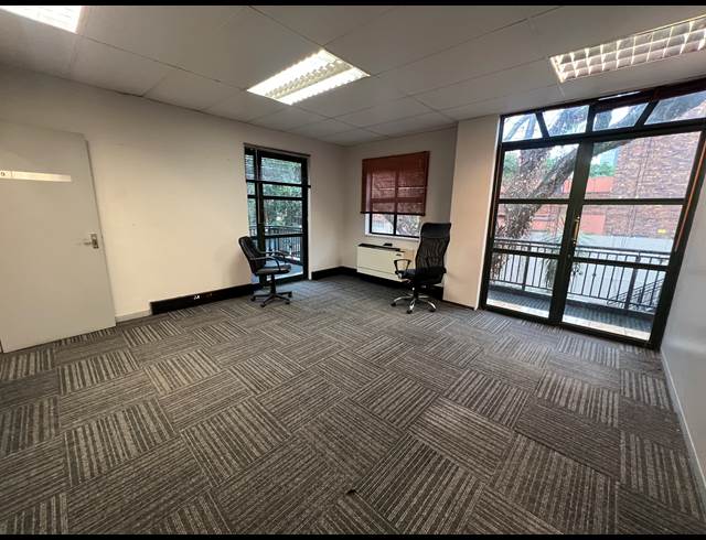 21M² SERVICED OFFICE TO LET IN ROSEBANK