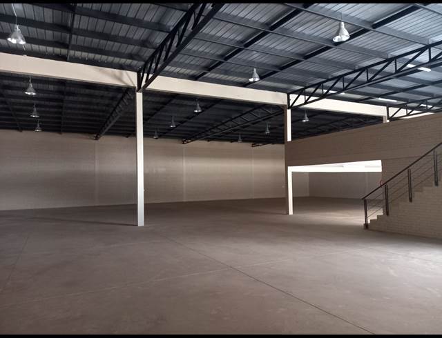 984M² WAREHOUSE TO LET IN POMONA