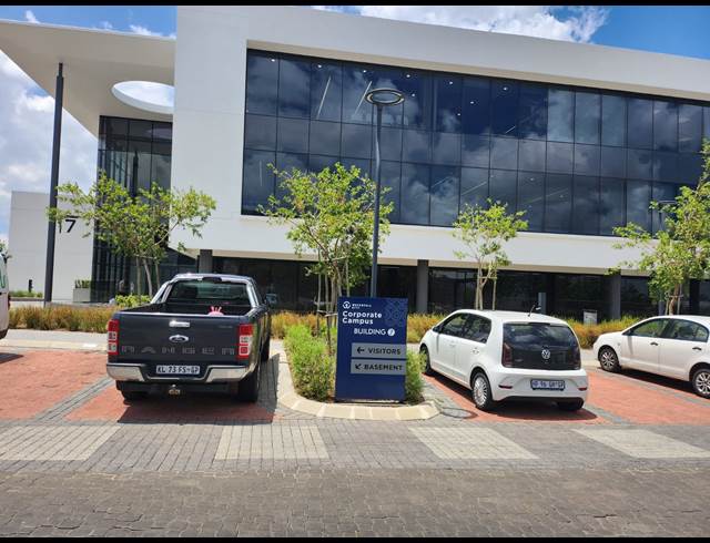442M² OFFICE TO LET IN WATERFALL