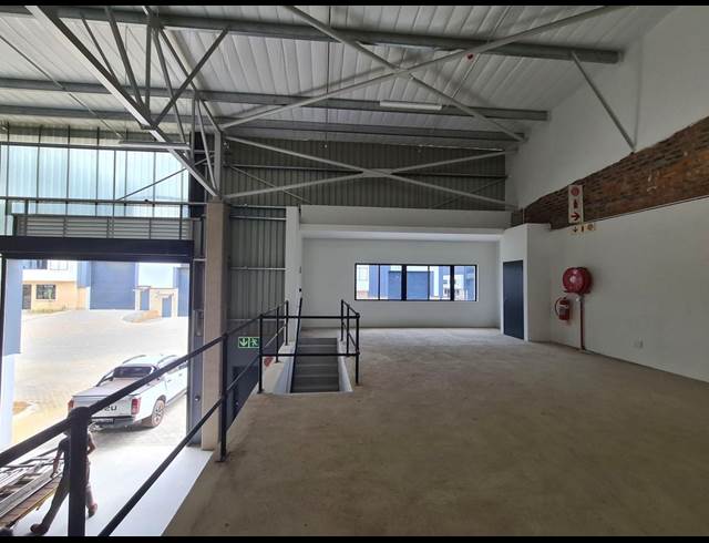 558M² WAREHOUSE TO LET IN SAMRAND BUSINESS PARK
