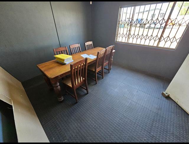 1,000M² WAREHOUSE TO LET IN BOKSBURG EAST