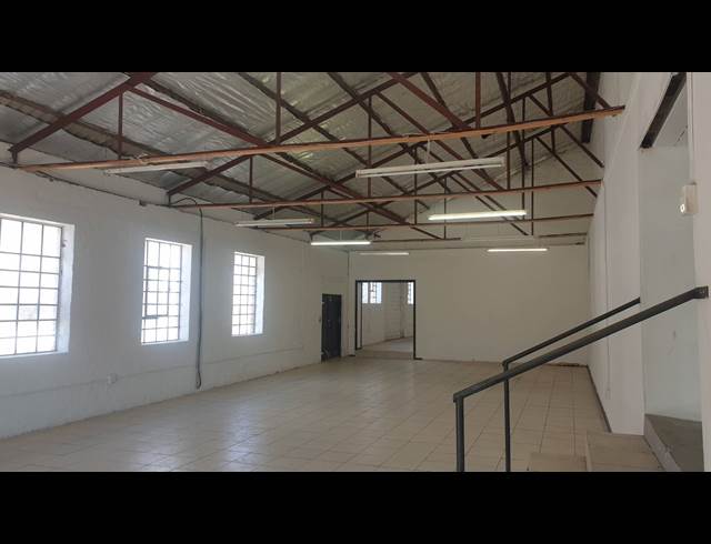 333M² FACTORY TO LET IN SALT RIVER