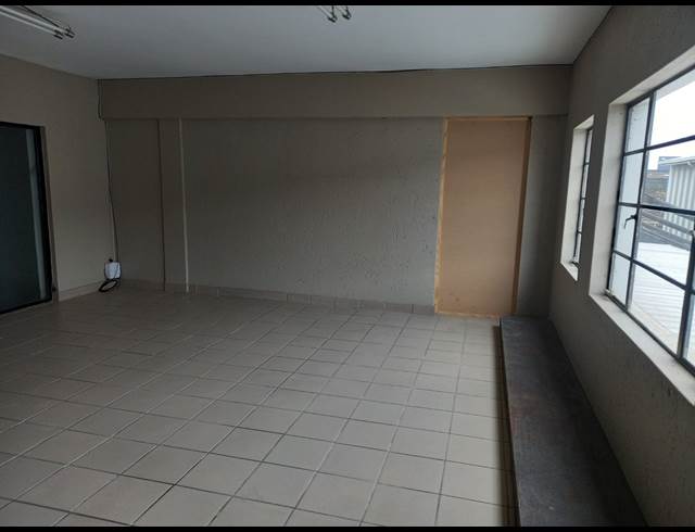 366M² WAREHOUSE TO LET IN POMONA