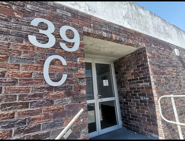 124M² OFFICE TO LET IN BELLVILLE SOUTH