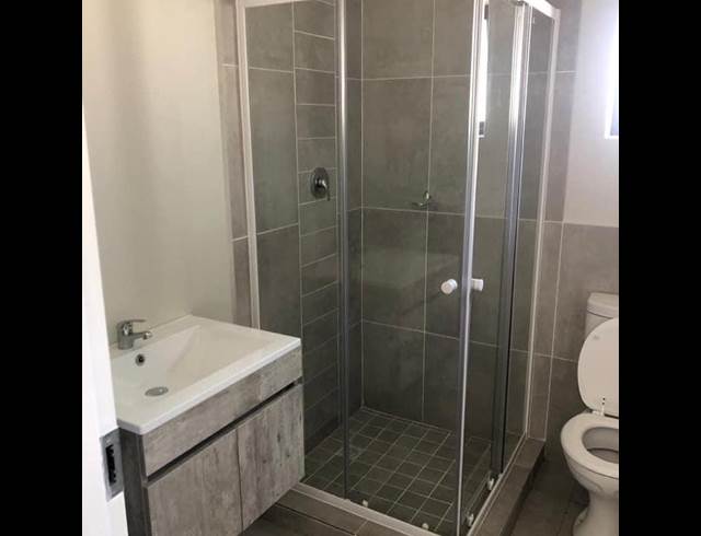 2 bed property to rent in RAVENSWOOD