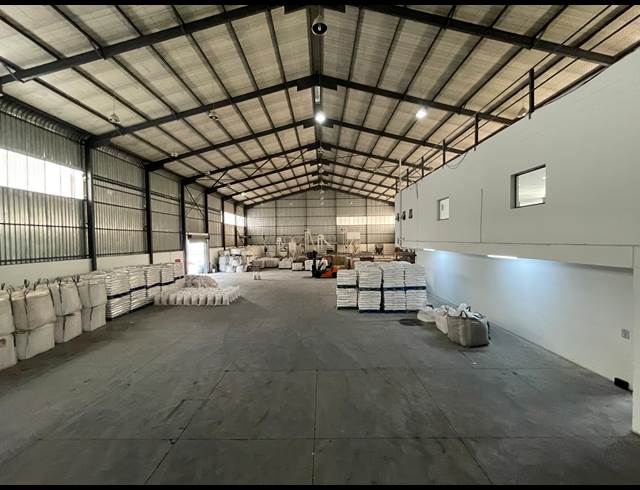2,448M² WAREHOUSE TO LET IN GLEN AUSTIN AH
