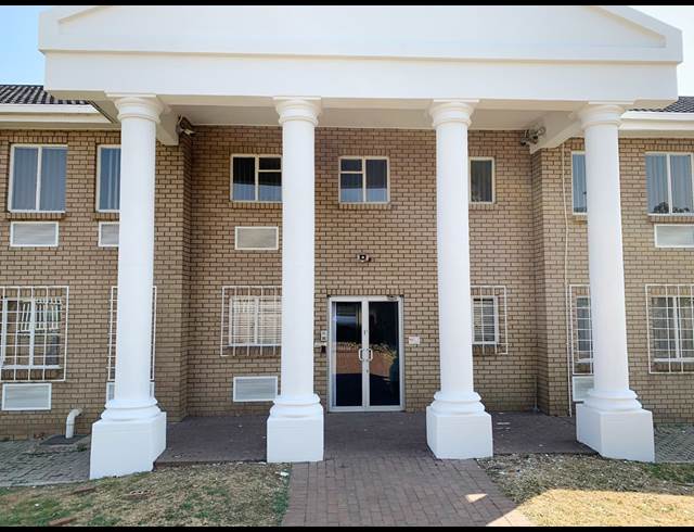 1,177M² OFFICE TO LET IN SPARTAN