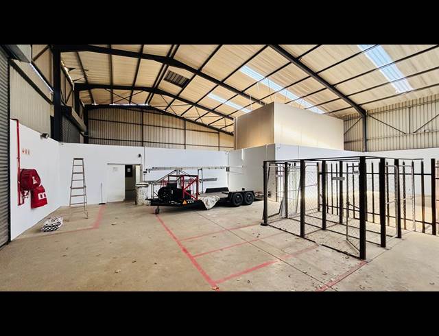 600M² WAREHOUSE TO LET IN KLIPRIVIER