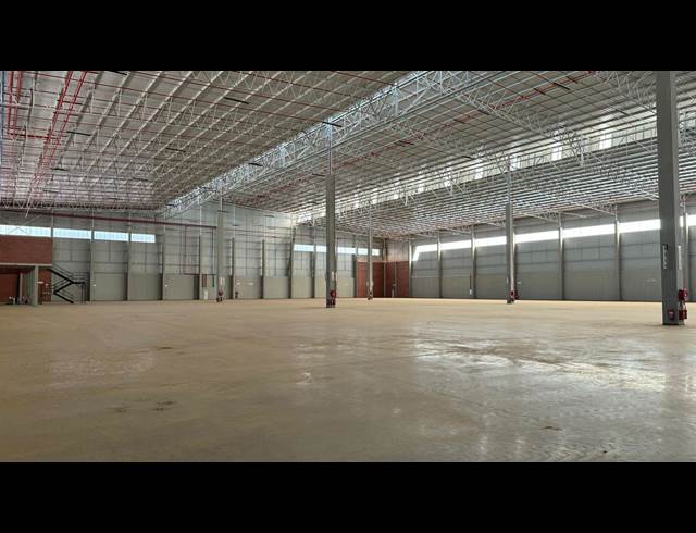 18,742M² WAREHOUSE TO LET IN LOUWLARDIA