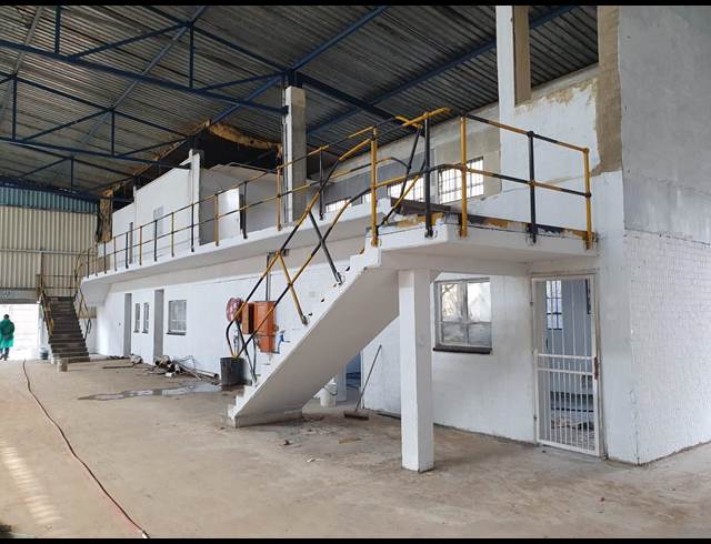 850M² WAREHOUSE TO LET IN AMALGAM