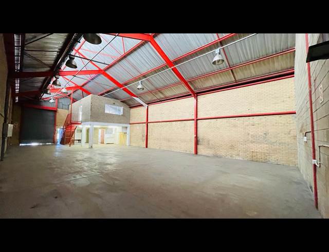 291M² WAREHOUSE TO LET IN ROBERTVILLE