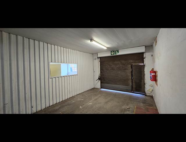 690M² WAREHOUSE TO LET IN STORMILL