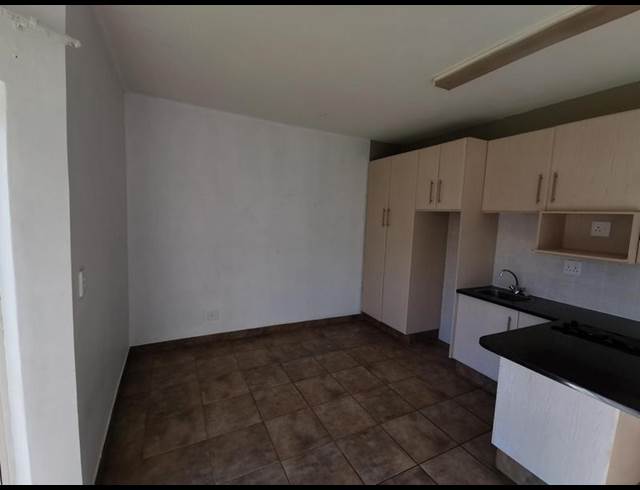 1 BEDROOM PROPERTY TO RENT IN DASSIE RAND