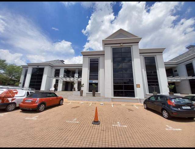 277M² OFFICE TO LET IN BRYANSTON