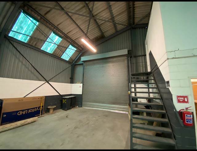 514M² WAREHOUSE TO LET IN PAROW EAST