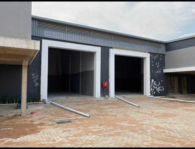 76M² BUILDING TO LET IN SHAKAS HEAD