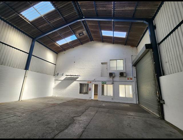 2,770M² WAREHOUSE TO LET IN EPPING INDUSTRIAL
