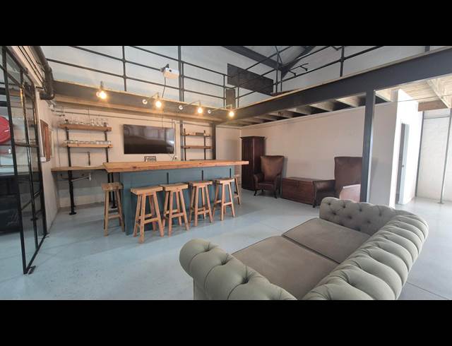 281M² WAREHOUSE TO LET IN WESTLAKE