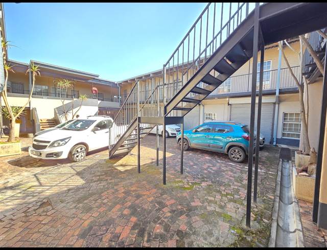 41M² WAREHOUSE TO LET IN KOEDOESPOORT INDUSTRIAL