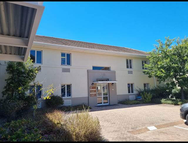 70M² OFFICE TO LET IN PARKLANDS