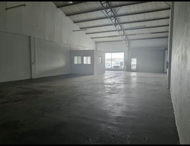 225M² WAREHOUSE TO LET IN RIVERSIDE PARK