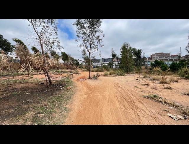 35,000M² VACANT LAND TO LET IN VILLAGE DEEP