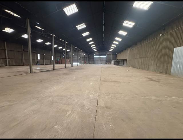 3,200M² WAREHOUSE TO LET IN GERMISTON SOUTH