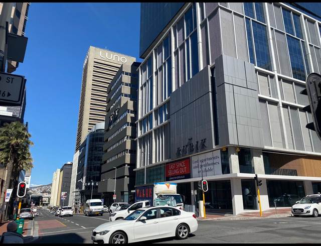 700M² OFFICE TO LET IN CAPE TOWN CITY CENTRE
