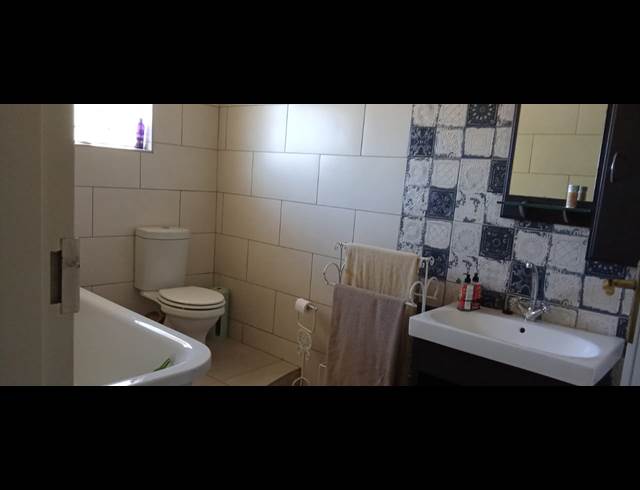 3 BEDROOM FREESTANDING TO LET IN FLAMWOOD