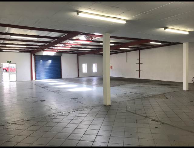 401M² WAREHOUSE TO LET IN STRIJDOMPARK