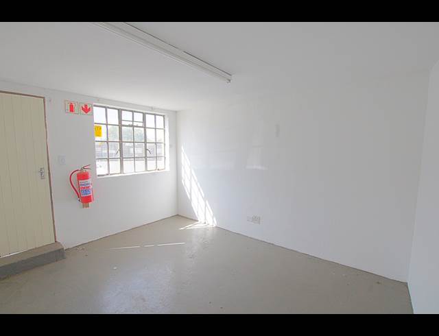 352M² WAREHOUSE TO LET IN CITY DEEP