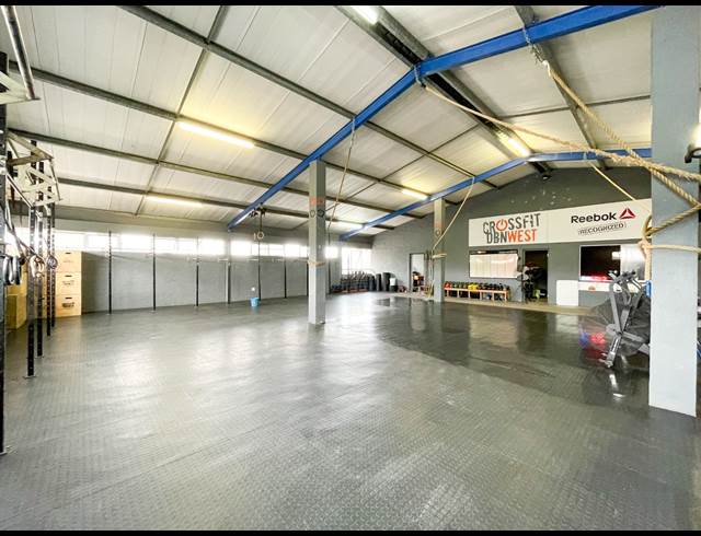 324M² WAREHOUSE TO LET IN NEW GERMANY