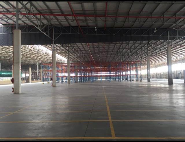 15,611M² WAREHOUSE TO LET IN GOSFORTH PARK