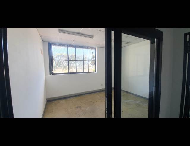 400M² WAREHOUSE TO LET IN AIRPORT INDUSTRIA