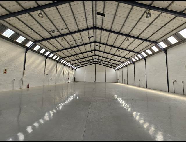 1,250M² WAREHOUSE TO LET IN KILLARNEY GARDENS
