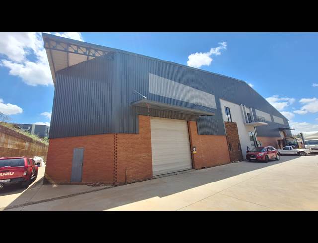 677M² WAREHOUSE TO LET IN COSMO BUSINESS PARK