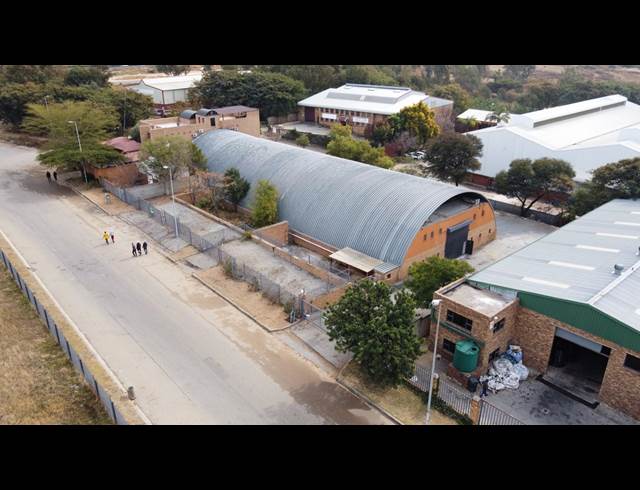 1,850M² WAREHOUSE TO LET IN KYA SANDS